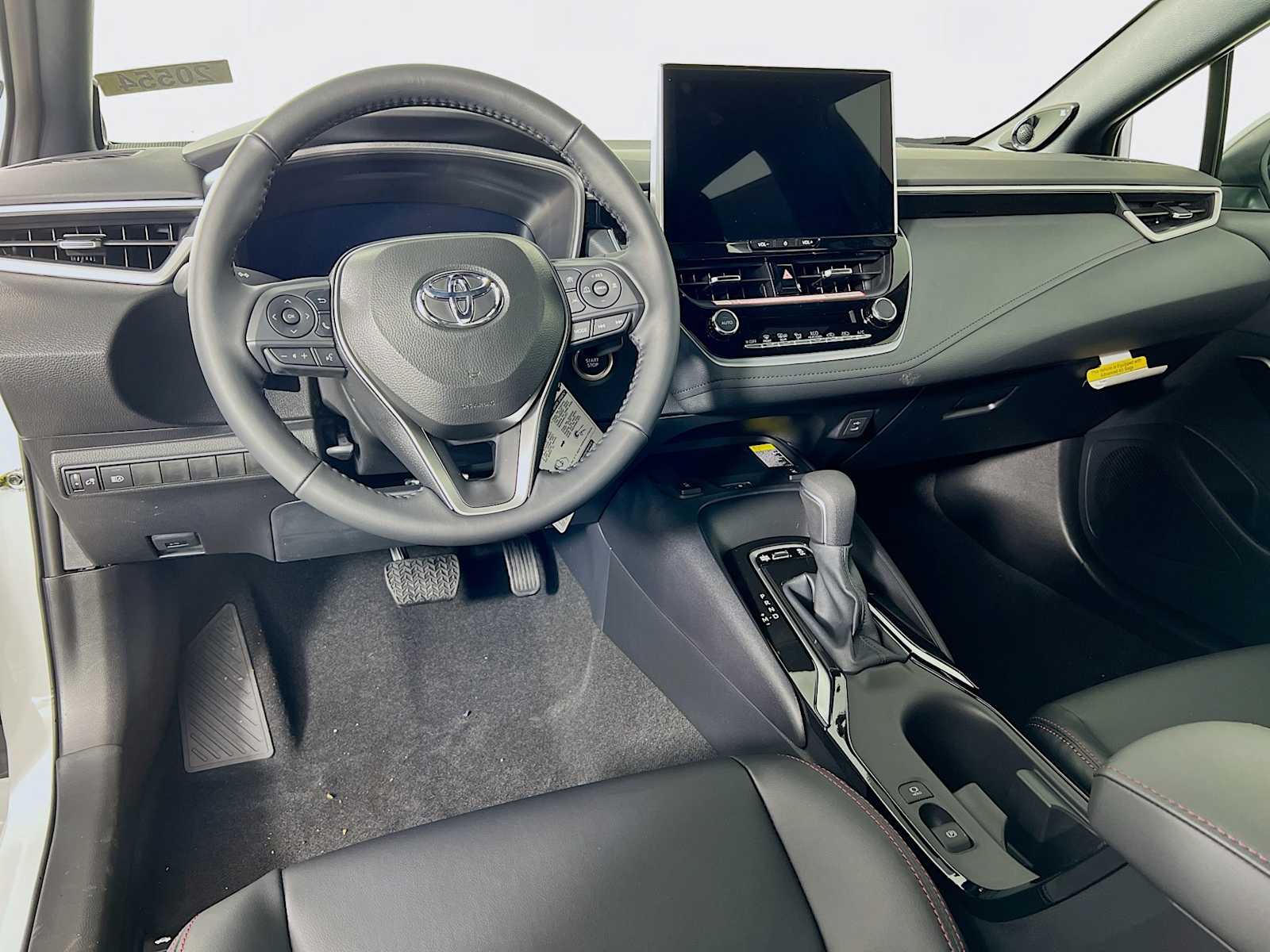 2026 Toyota Corolla XSE - Photo 6