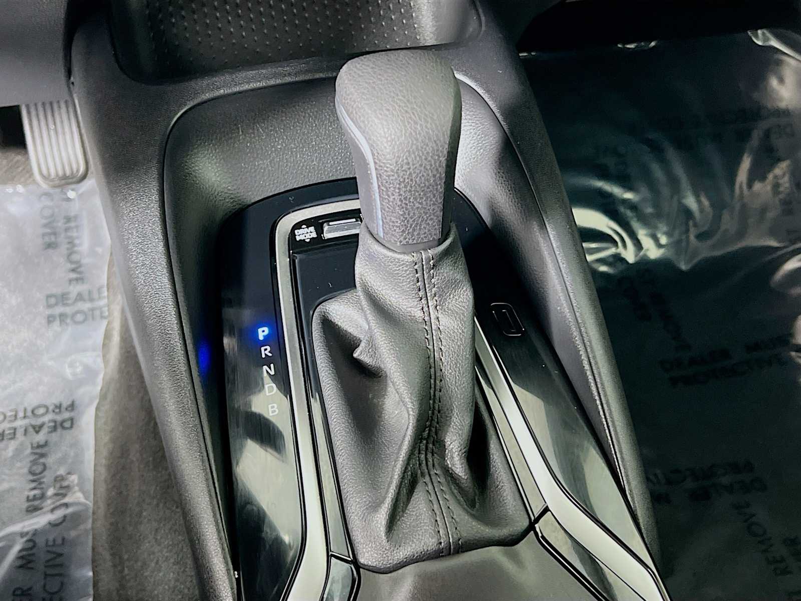 2023 Toyota Corolla SE - Photo 16