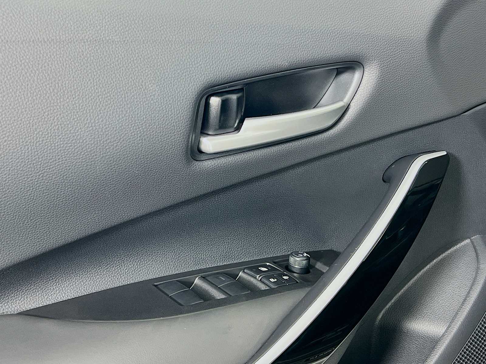 2026 Toyota Corolla XSE - Photo 15