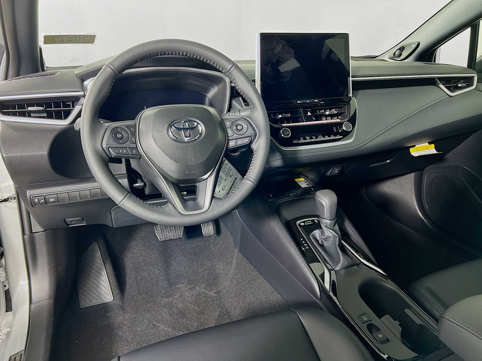 2026 Toyota Corolla XSE - Photo 6