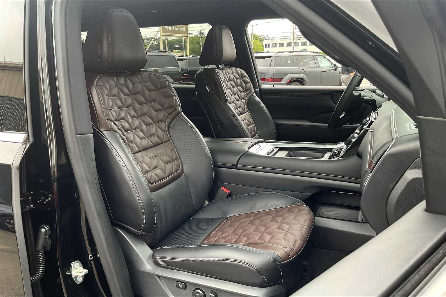2025 Nissan Armada Platinum Reserve - Photo 11