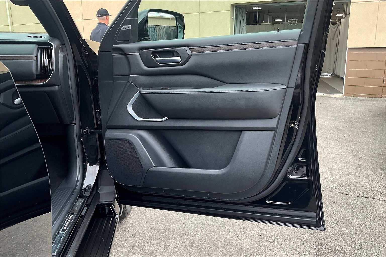2025 Nissan Armada Platinum Reserve - Photo 12