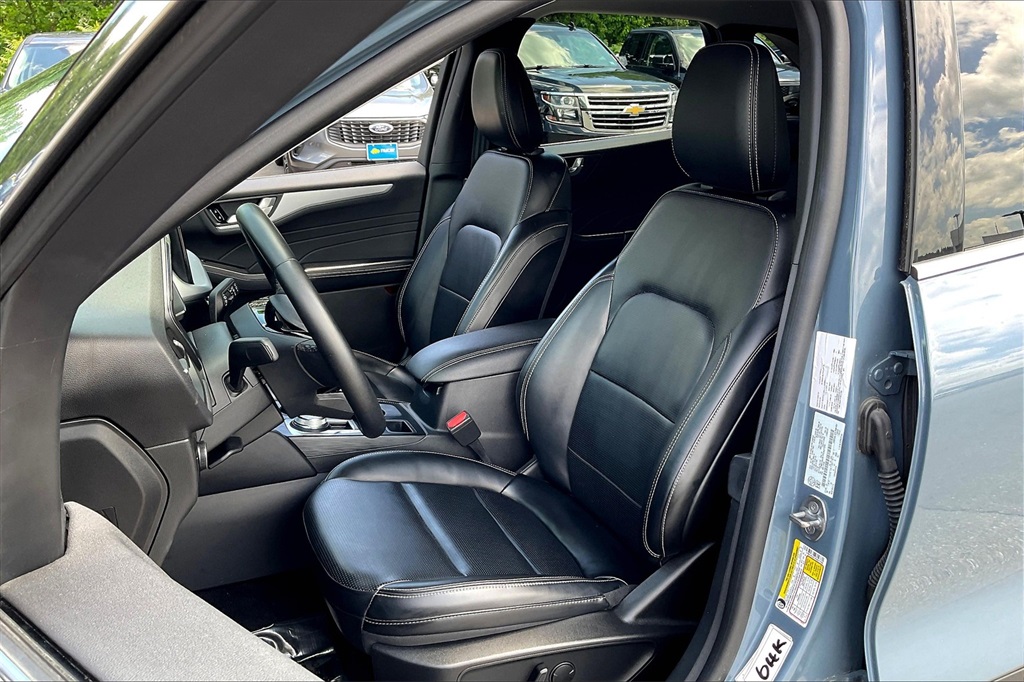 2023 Ford Escape Platinum - Photo 9