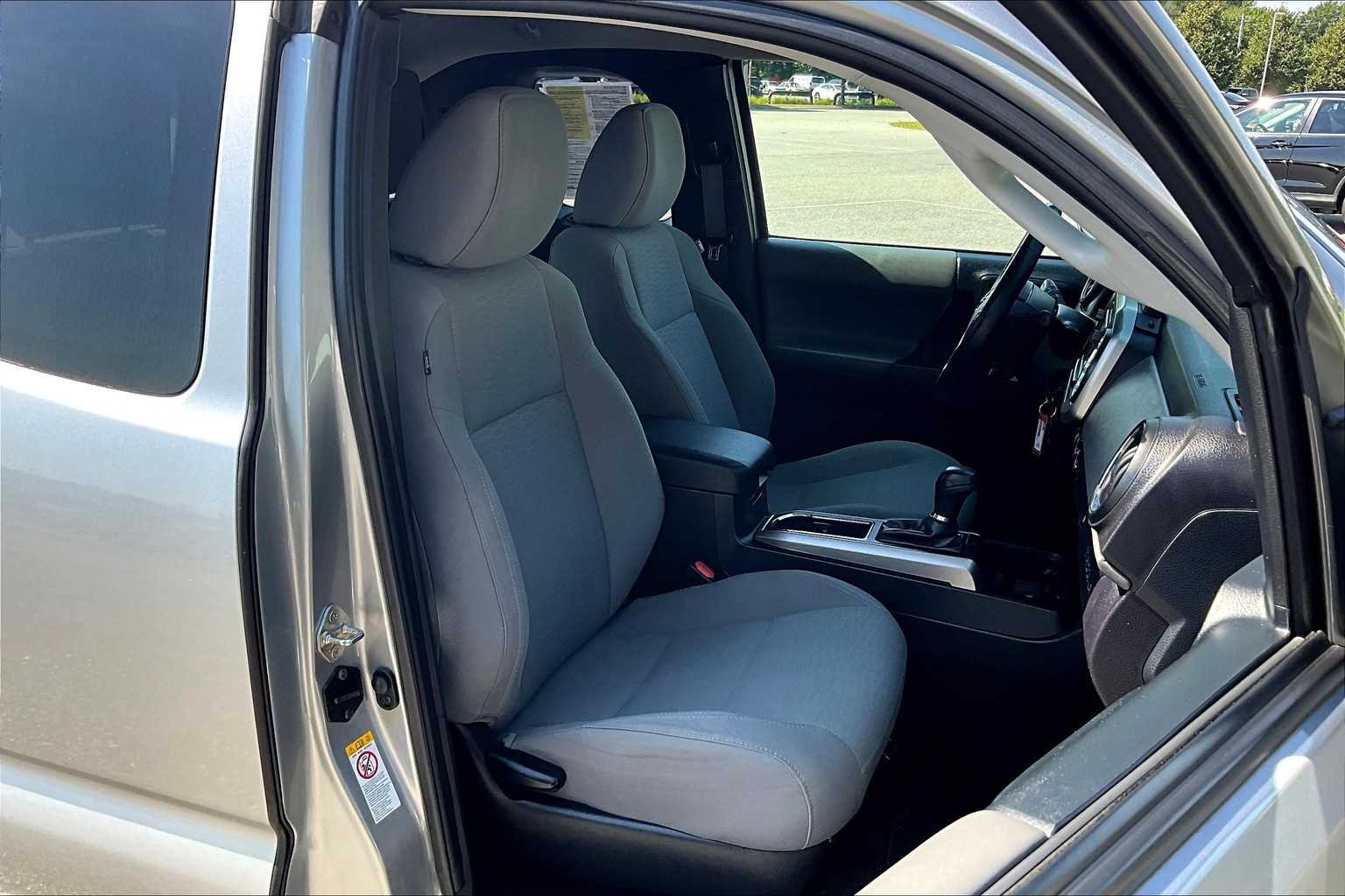 2018 Toyota Tacoma SR5 - Photo 11