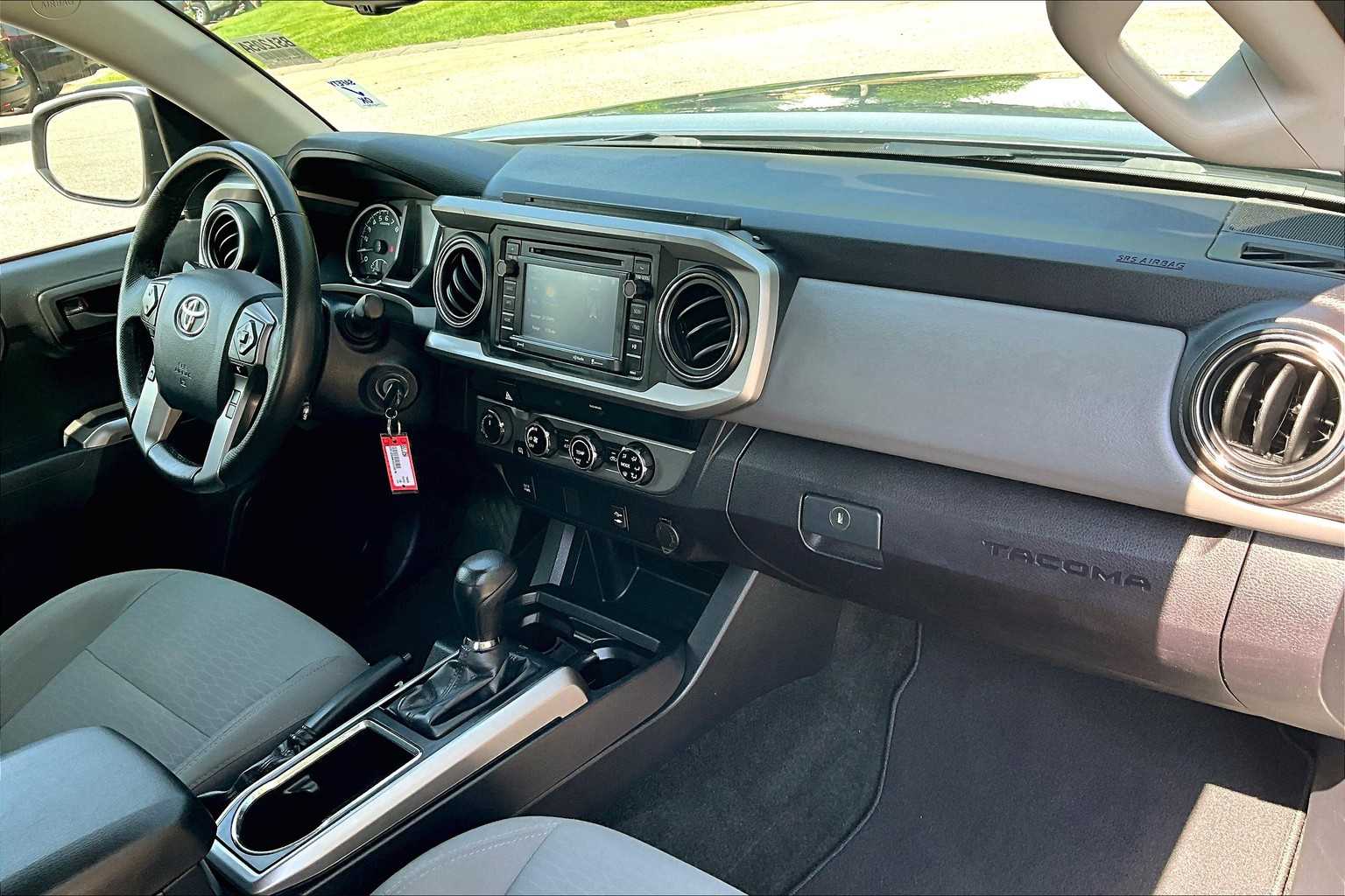 2018 Toyota Tacoma SR5 - Photo 14