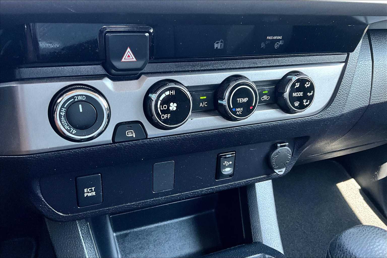 2018 Toyota Tacoma SR5 - Photo 26