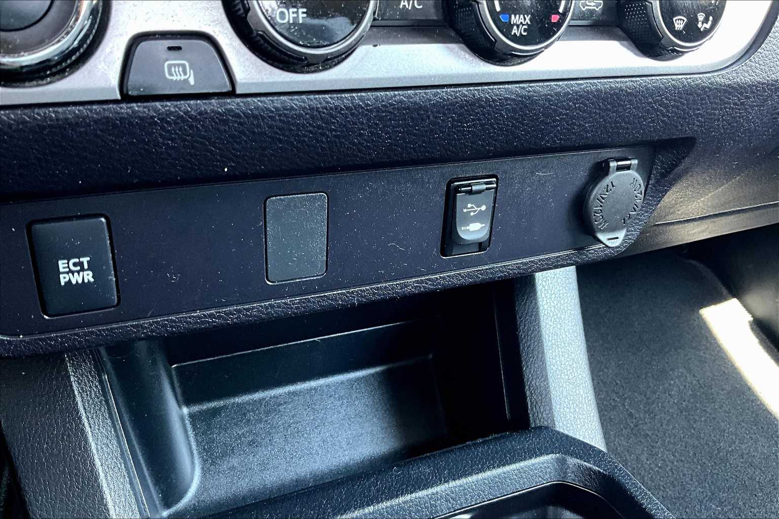 2018 Toyota Tacoma SR5 - Photo 27