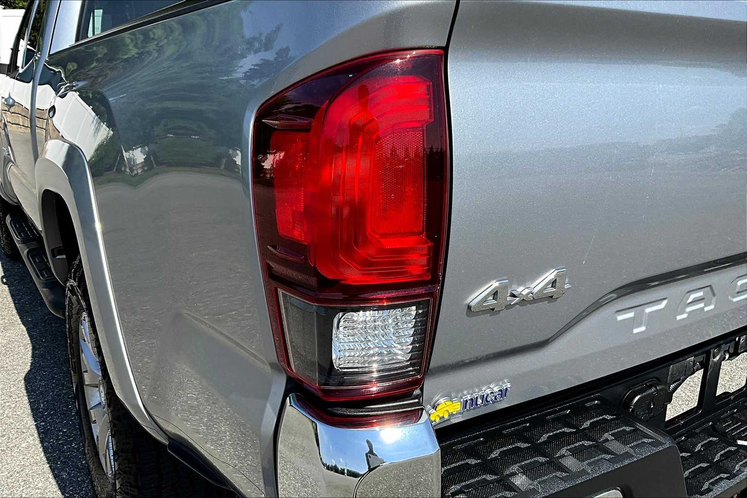 2018 Toyota Tacoma SR5 - Photo 35