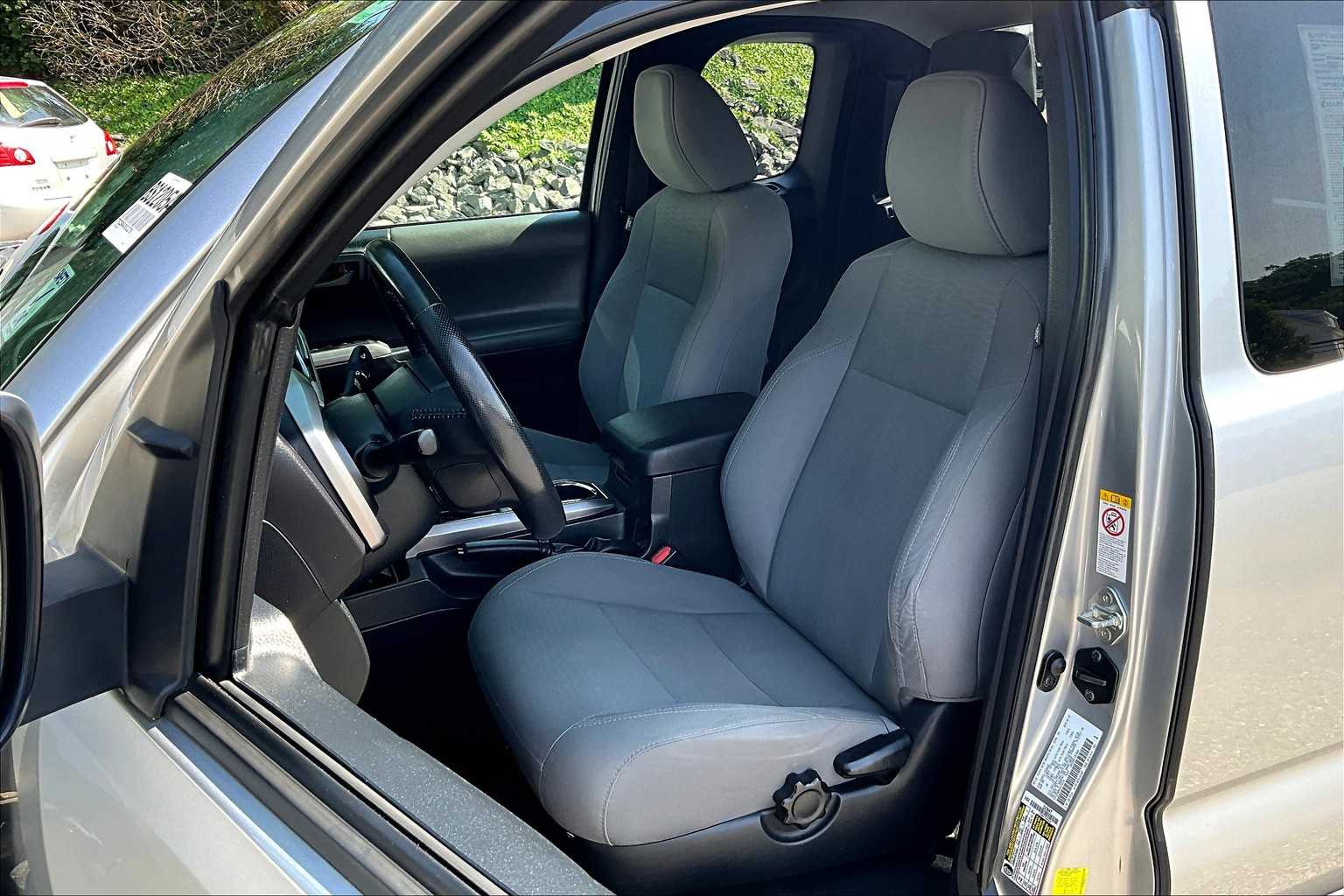 2018 Toyota Tacoma SR5 - Photo 10