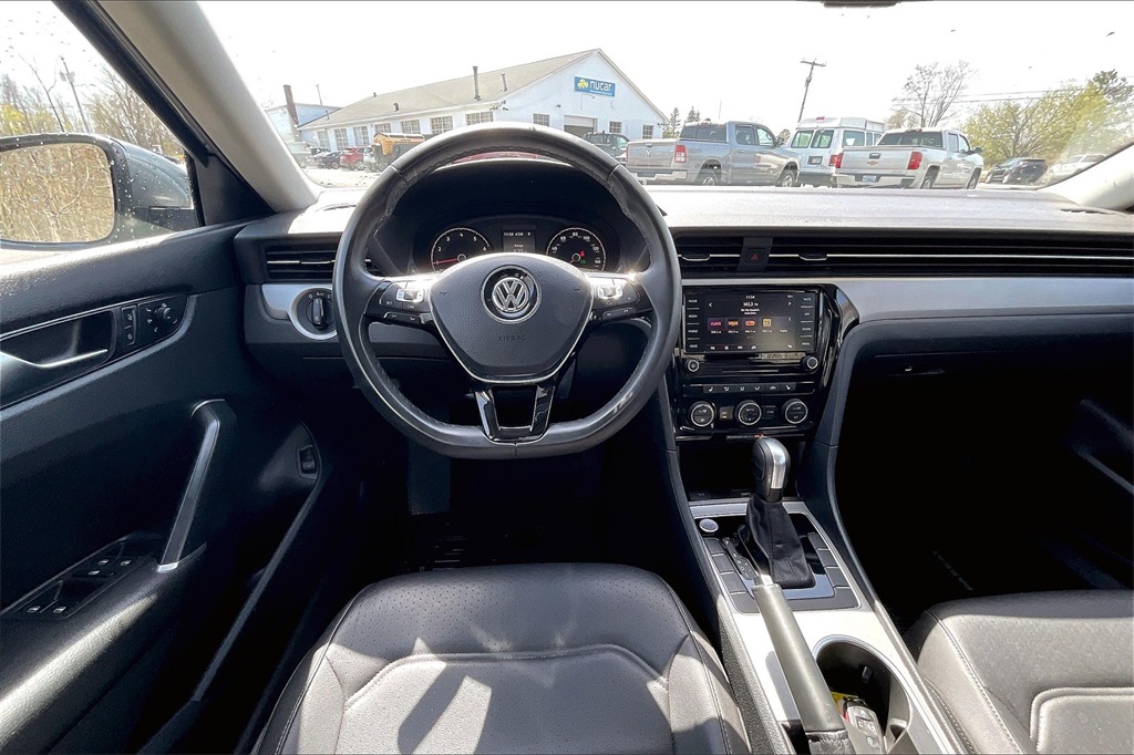 2021 Volkswagen Passat 2.0T SE - Photo 16