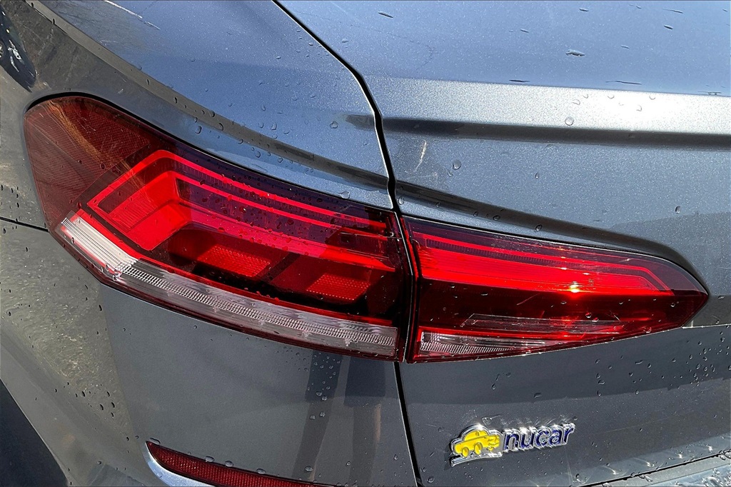 2021 Volkswagen Passat 2.0T SE - Photo 30