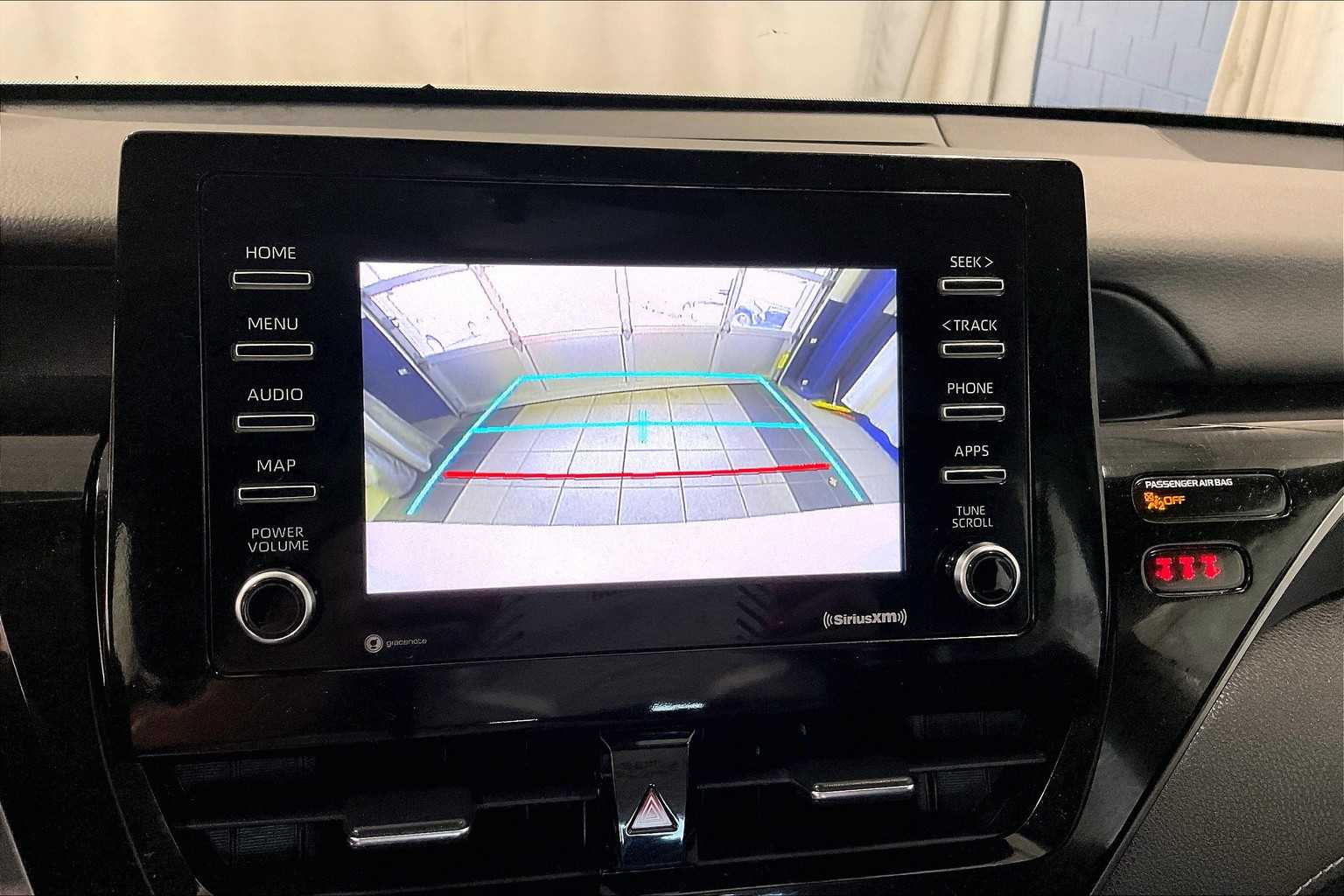 2022 Toyota Camry SE - Photo 19