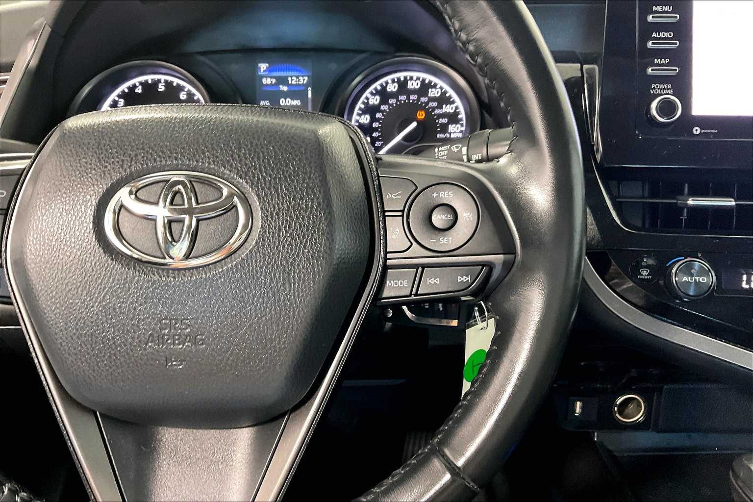 2022 Toyota Camry SE - Photo 23