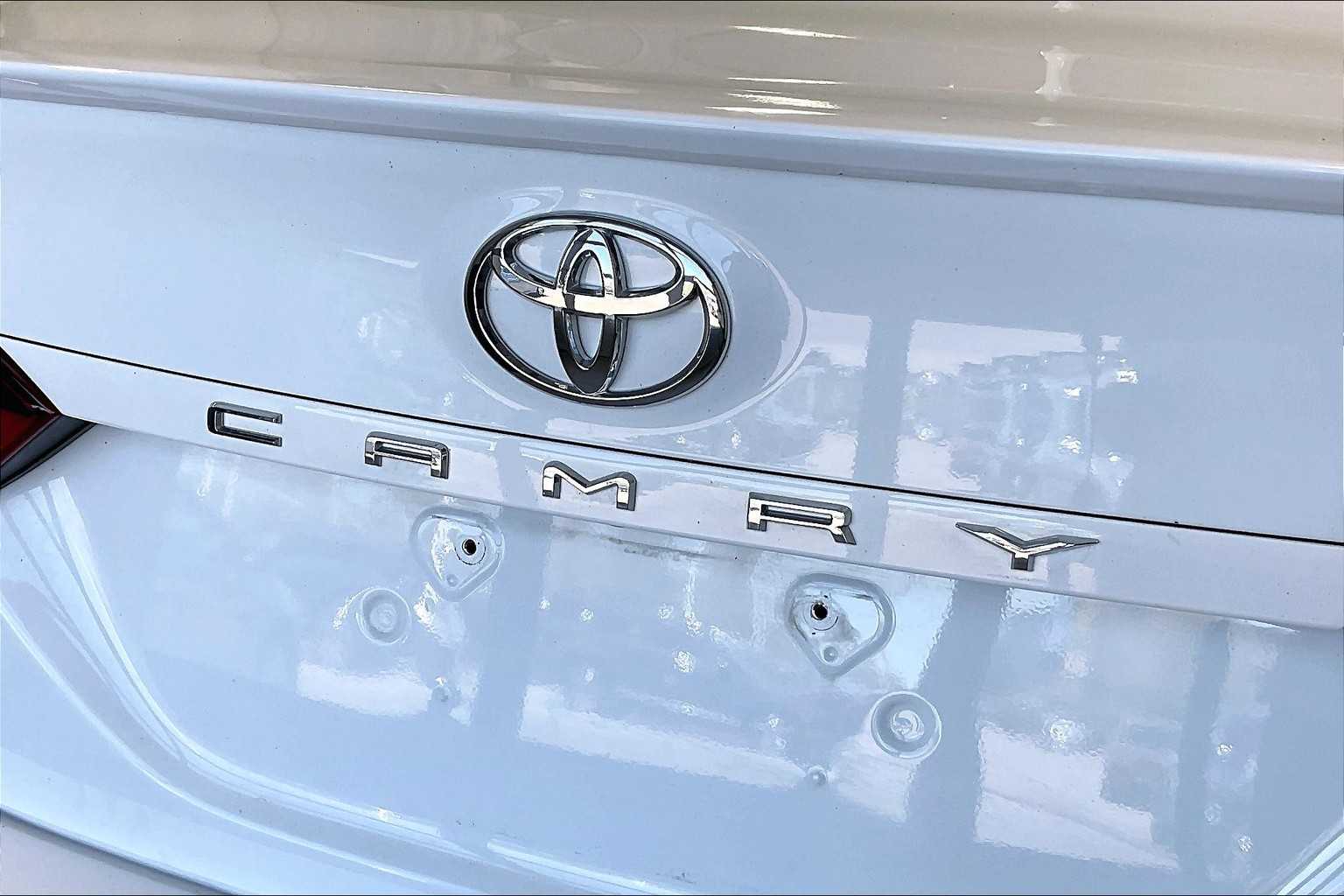 2022 Toyota Camry SE - Photo 28