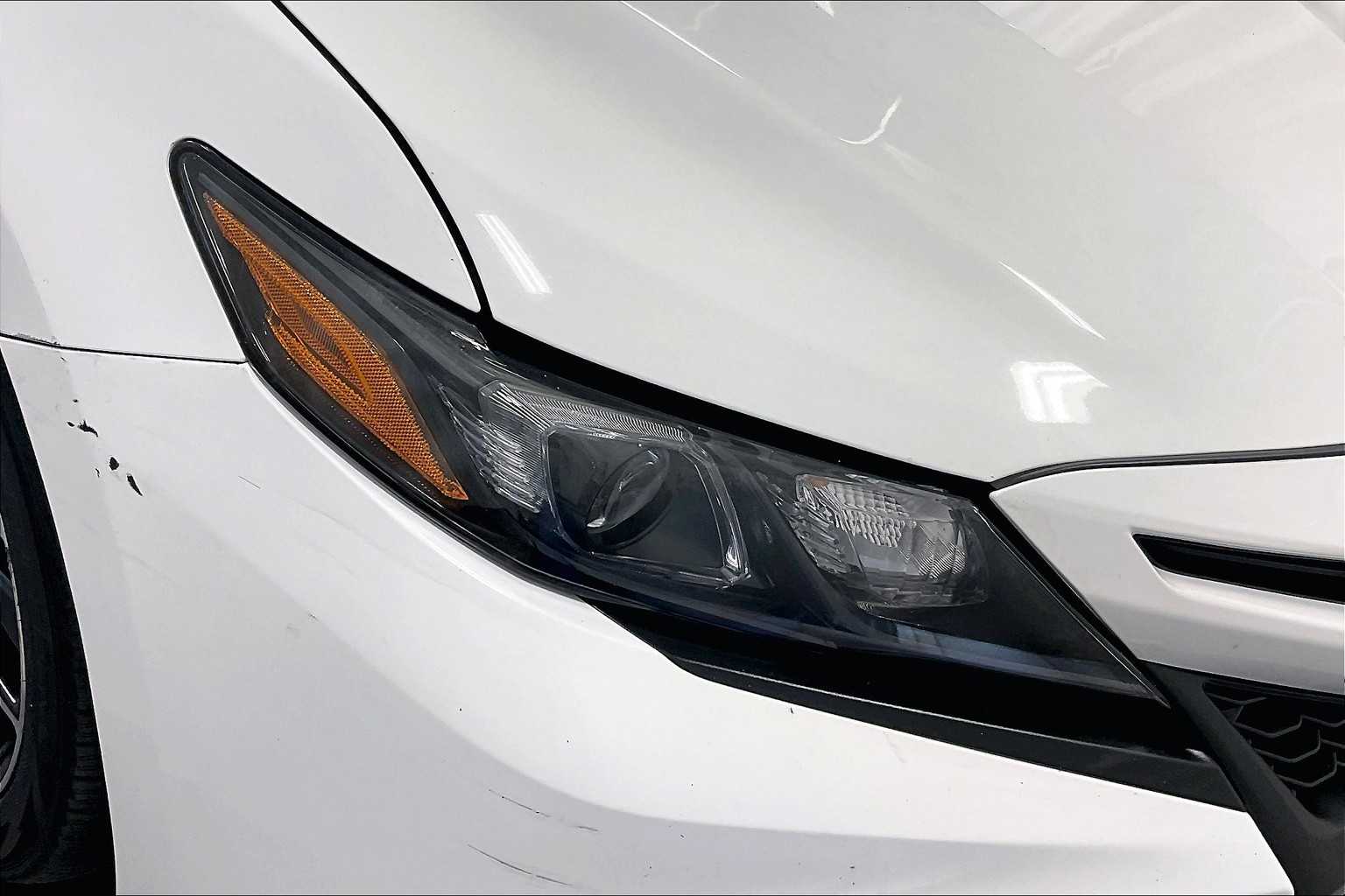 2022 Toyota Camry SE - Photo 32