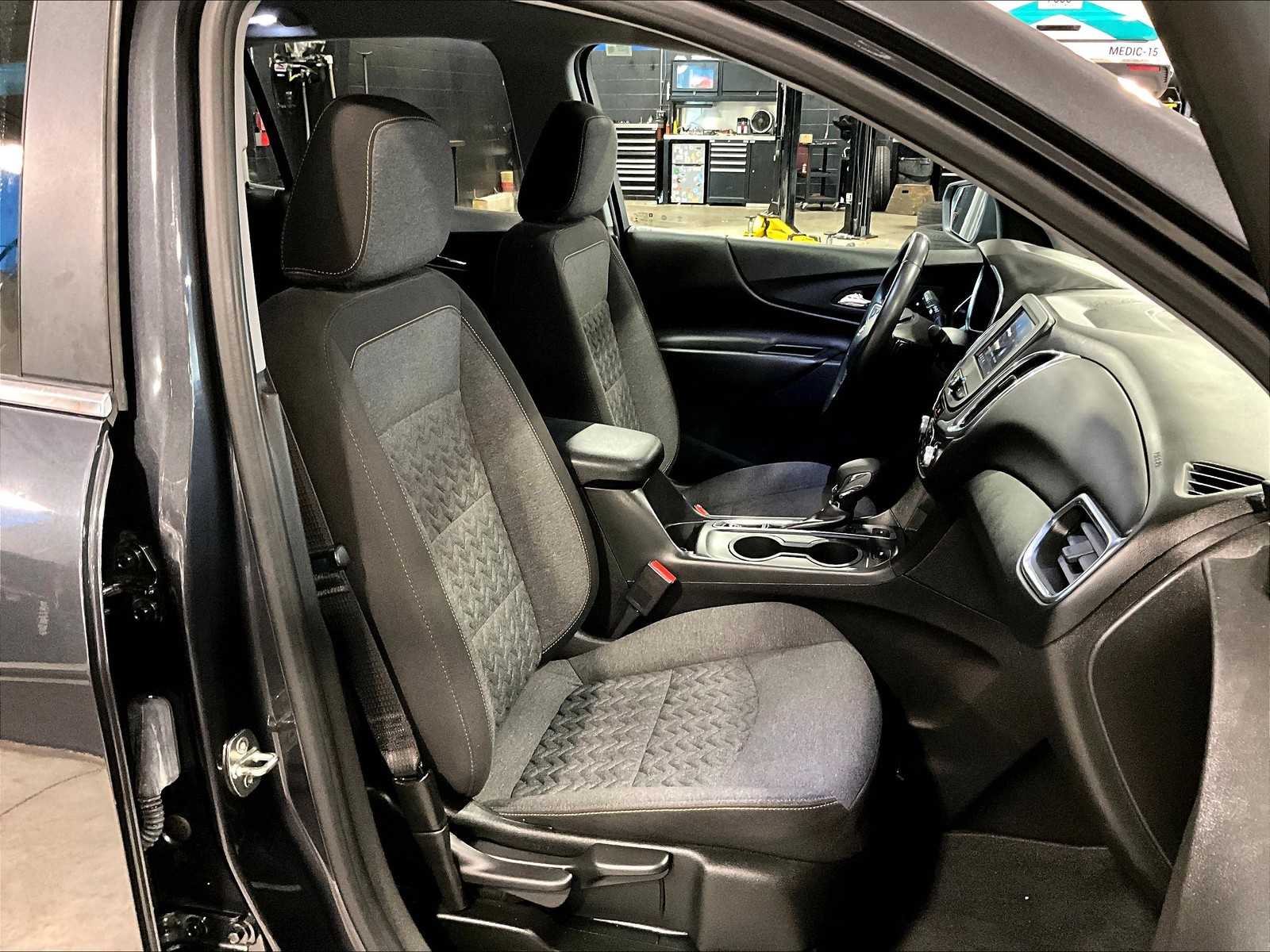 2022 Chevrolet Equinox LT - Photo 11