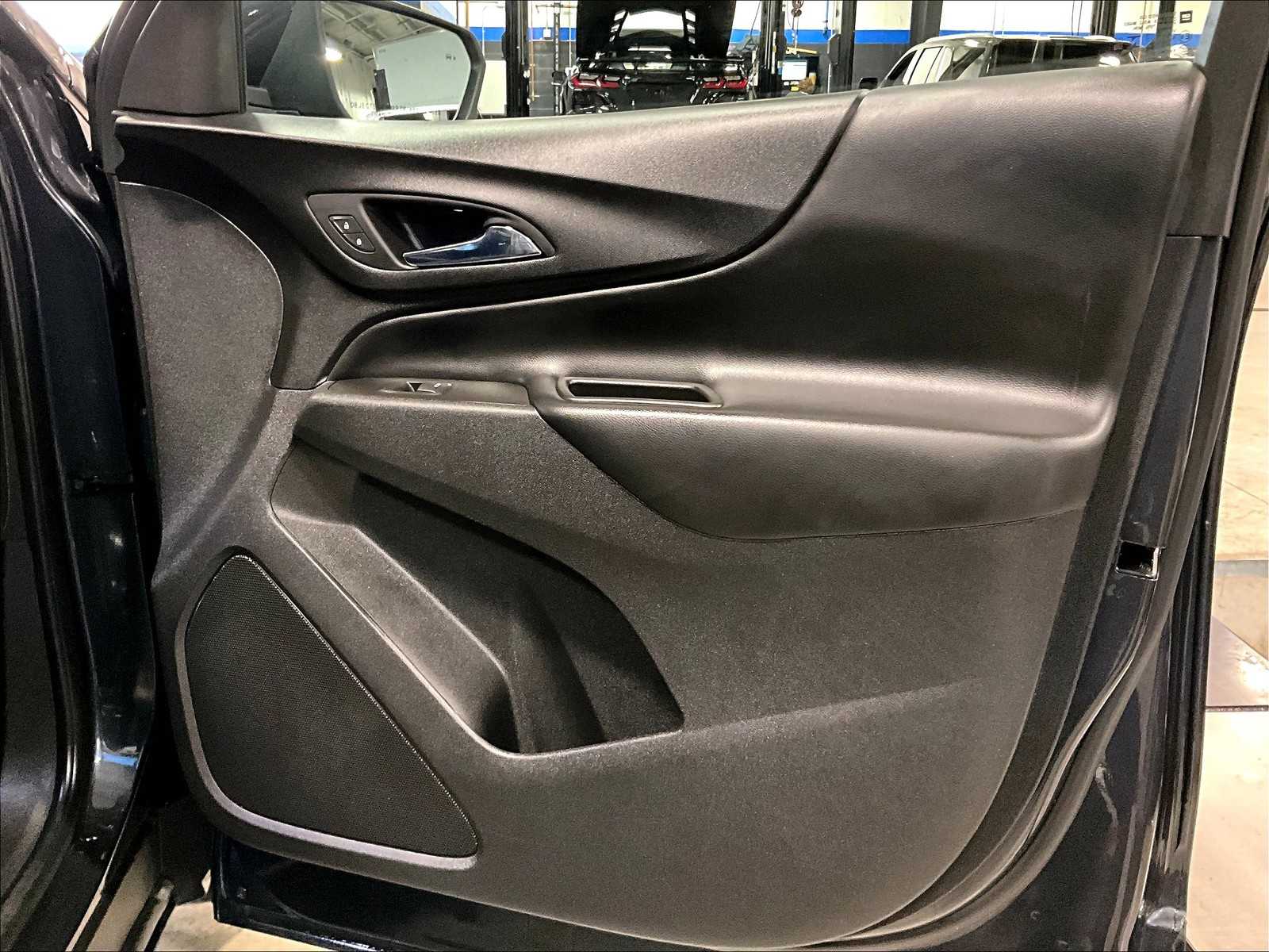 2022 Chevrolet Equinox LT - Photo 12