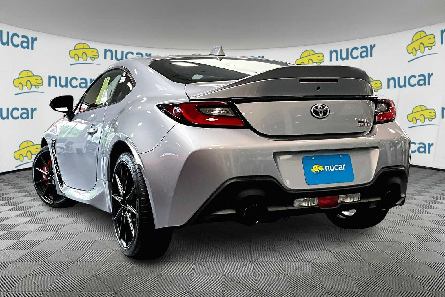 2025 Toyota GR86 Premium - Photo 5