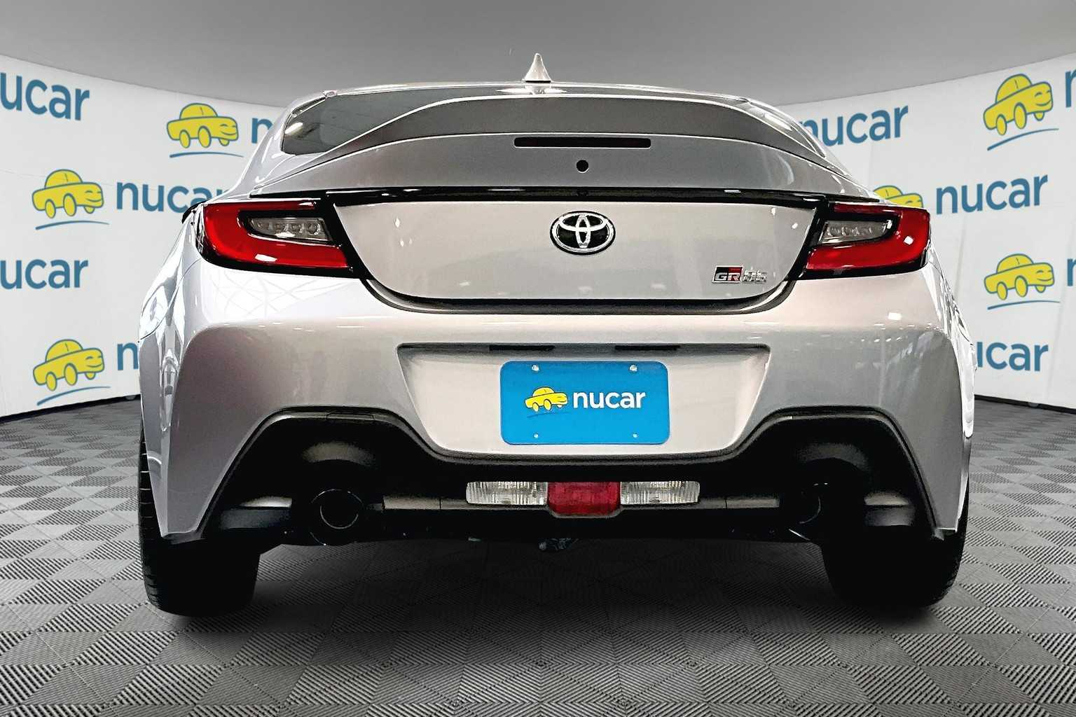2025 Toyota GR86 Premium - Photo 6