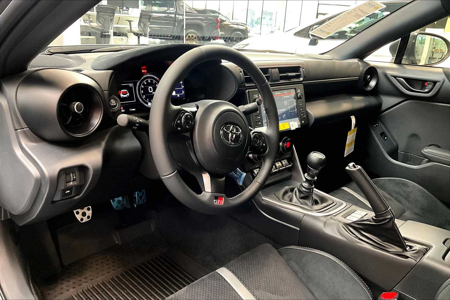 2025 Toyota GR86 Premium - Photo 9
