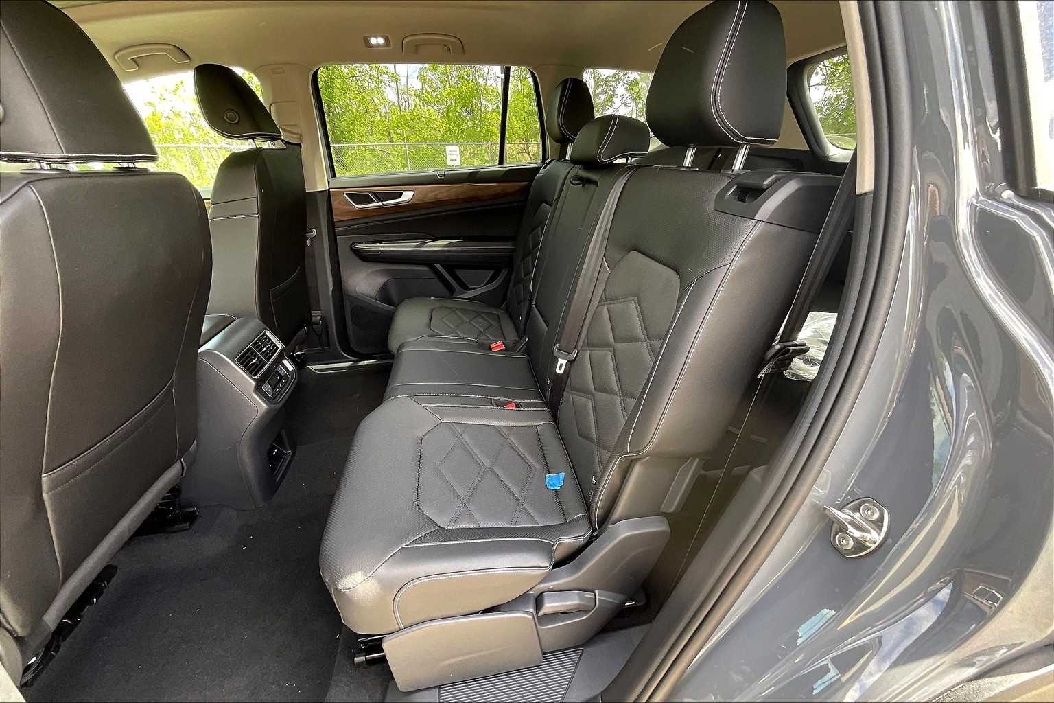 2025 Volkswagen Atlas 2.0T SE w/Technology - Photo 15