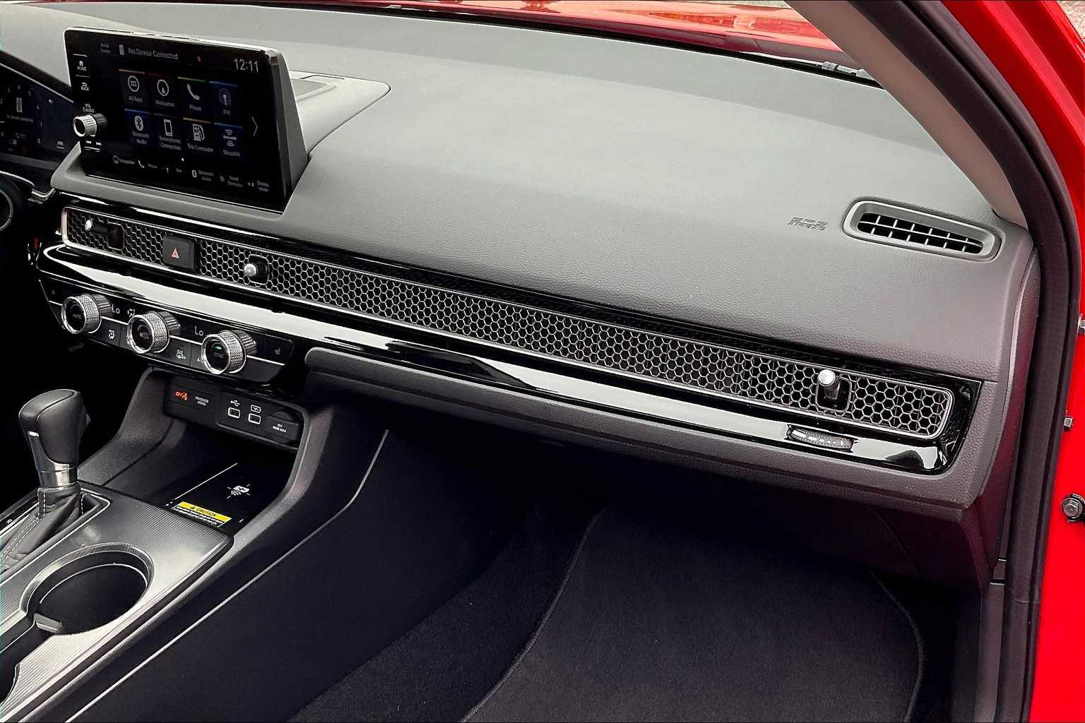 2024 Honda Civic Touring - Photo 13