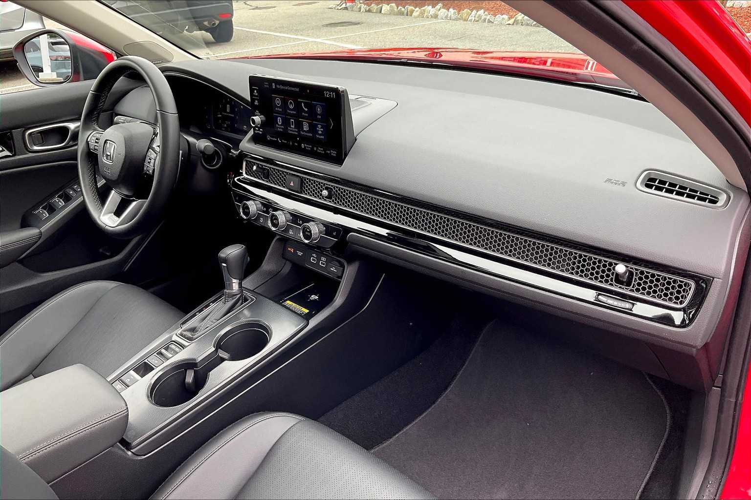 2024 Honda Civic Touring - Photo 14