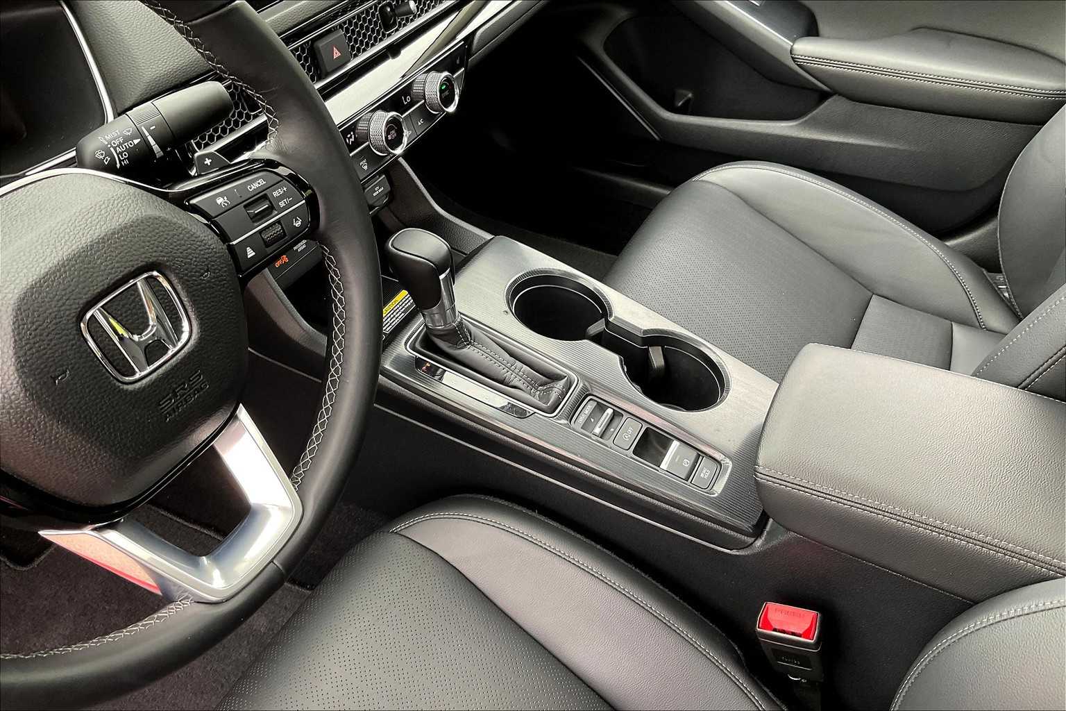 2024 Honda Civic Touring - Photo 20