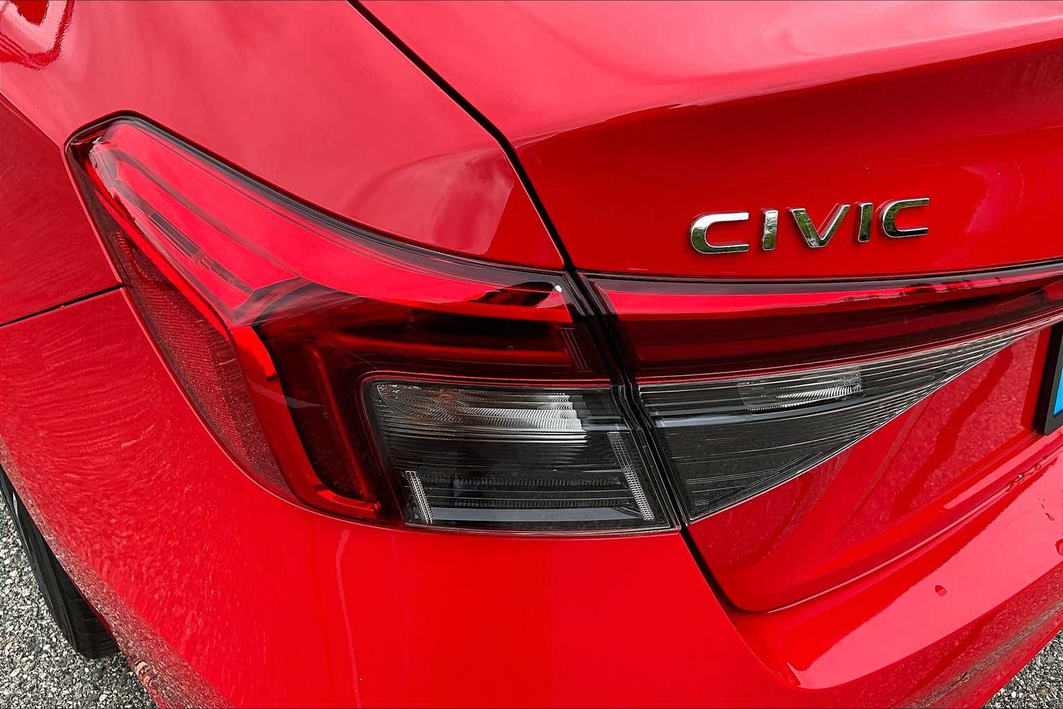 2024 Honda Civic Touring - Photo 32