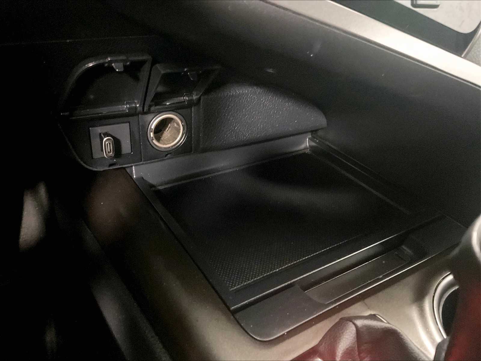 2023 Toyota Camry SE - Photo 25