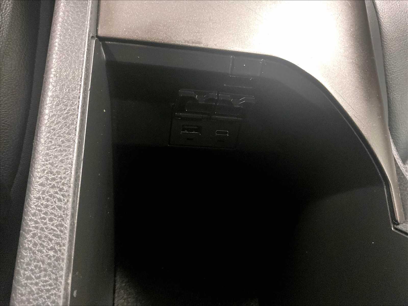 2023 Toyota Camry SE - Photo 26