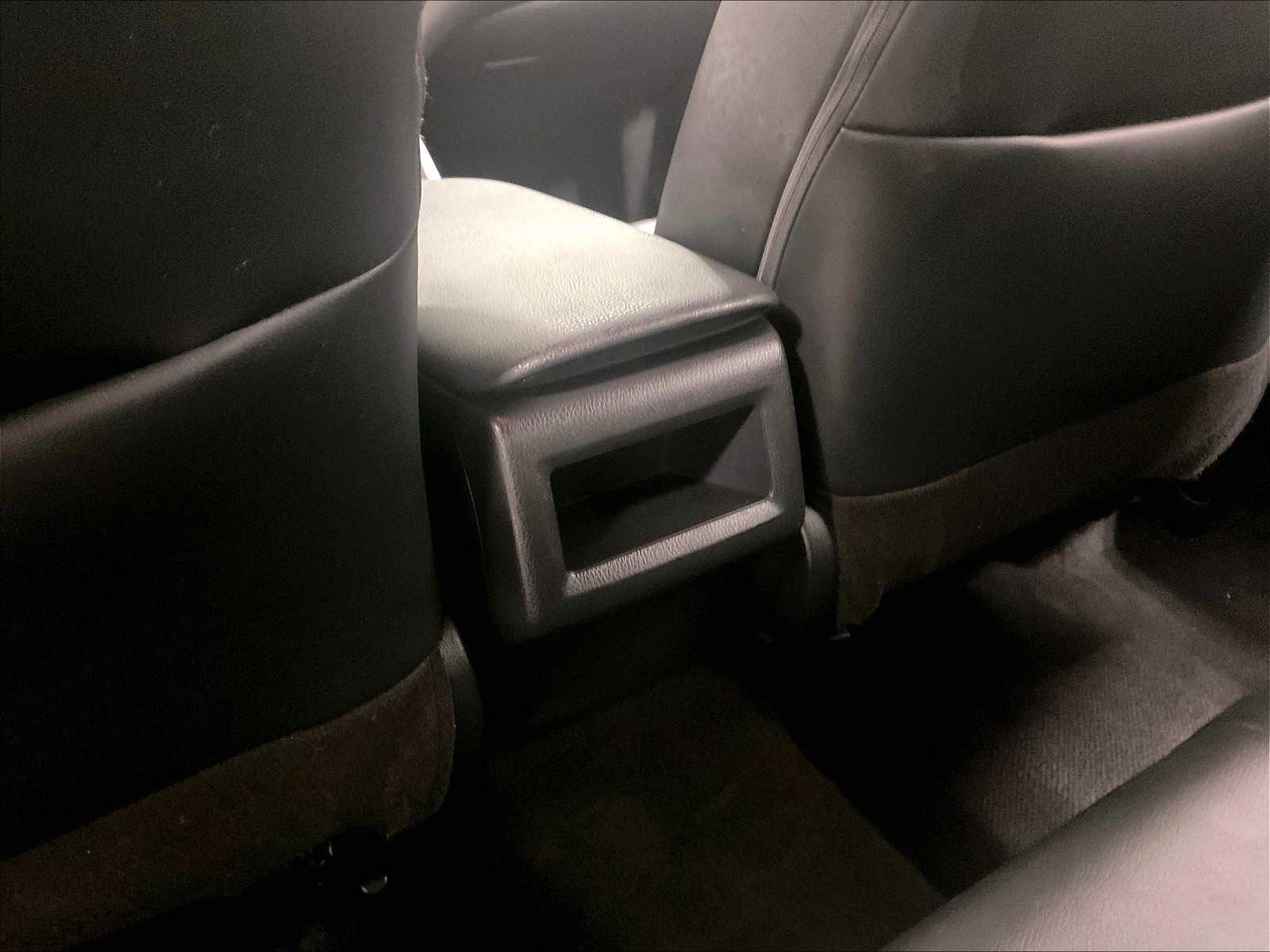 2023 Toyota Camry SE - Photo 27