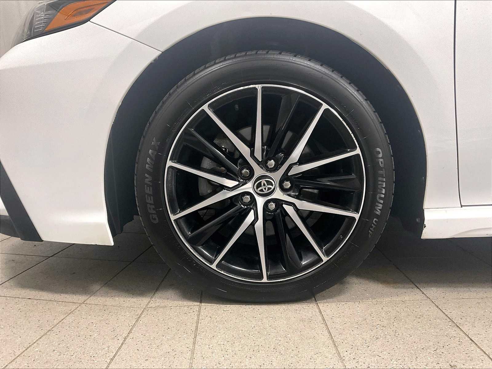2023 Toyota Camry SE - Photo 7
