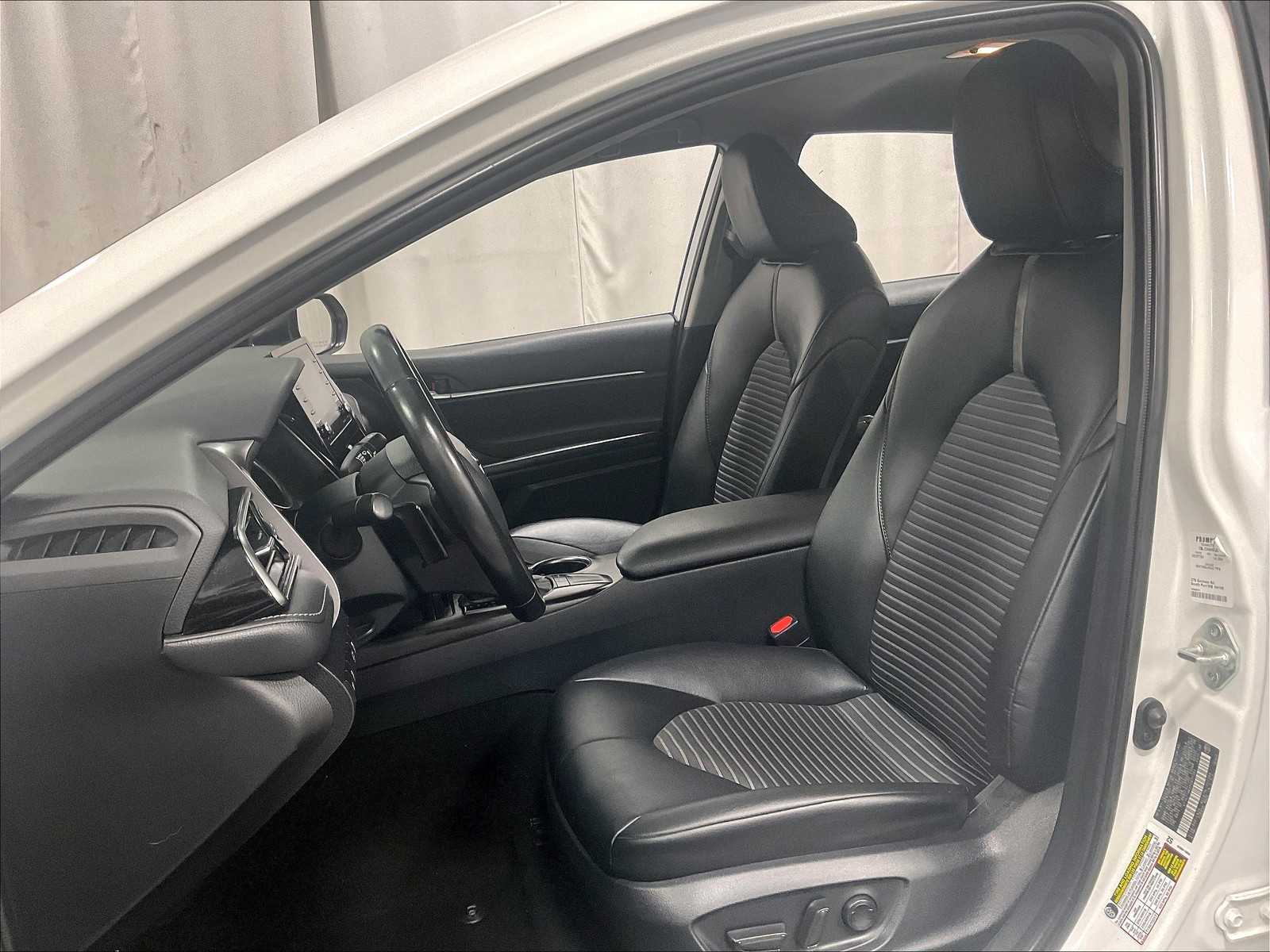 2023 Toyota Camry SE - Photo 10