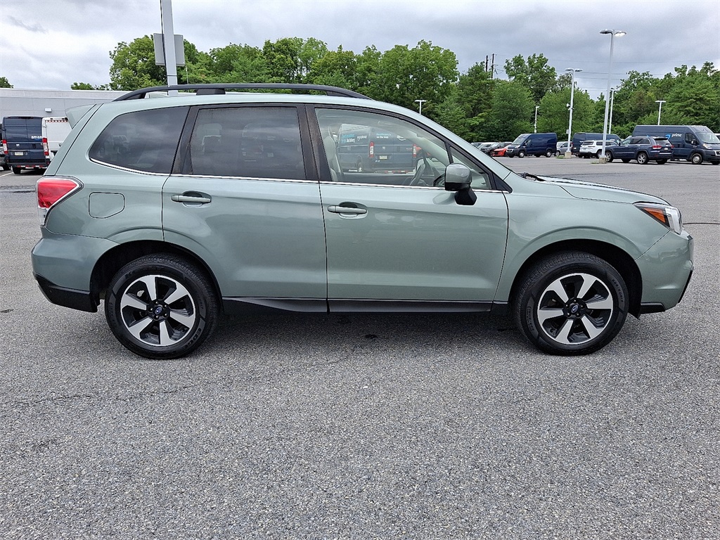 2018 Subaru Forester 2.5i Limited - Photo 8