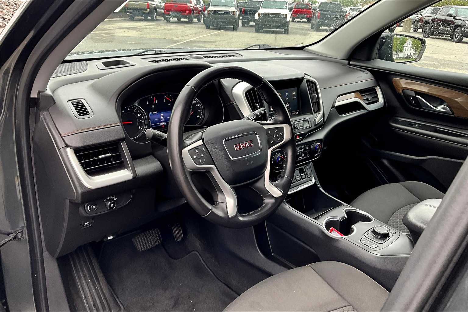 2020 GMC Terrain SLE - Photo 8