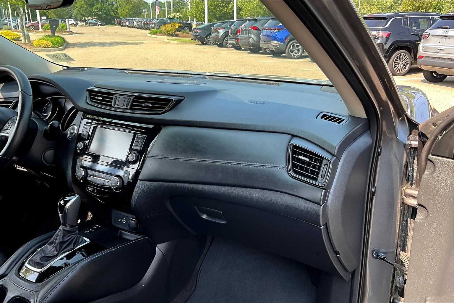 2019 Nissan Rogue SL - Photo 16