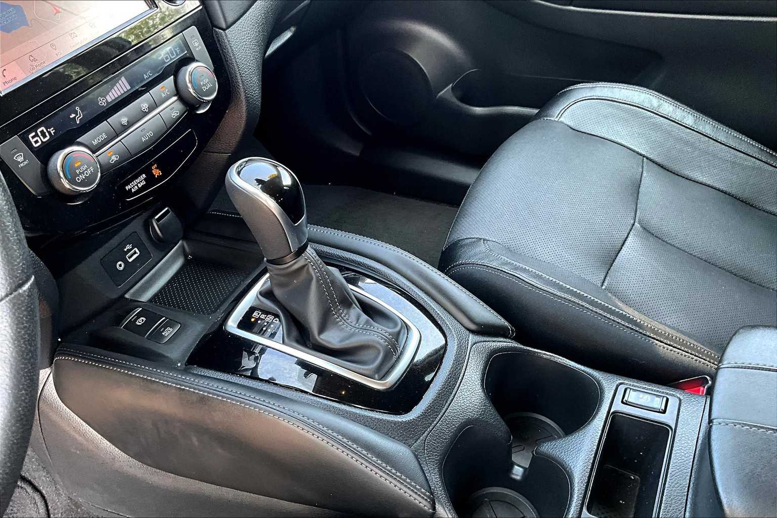2019 Nissan Rogue SL - Photo 23
