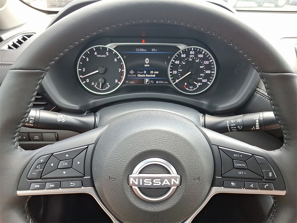 2025 Nissan Sentra SV - Photo 14