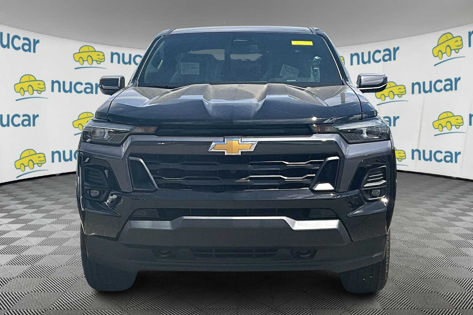 2025 Chevrolet Colorado 4WD LT - Photo 3