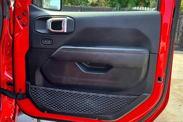 2021 Jeep Gladiator Overland - Photo 19