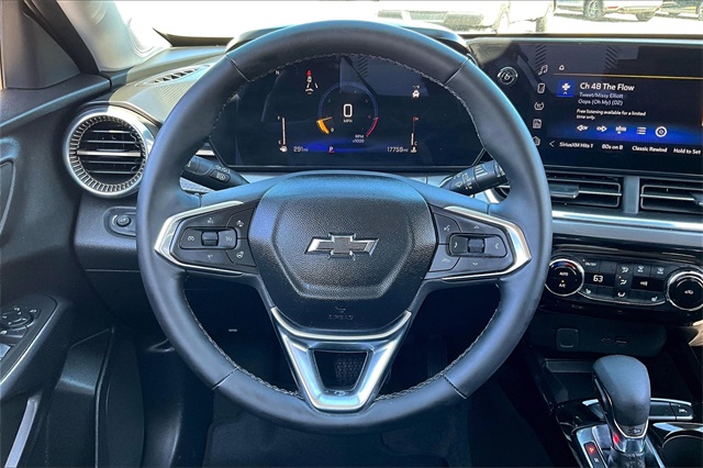 2025 Chevrolet Trax ACTIV - Photo 16