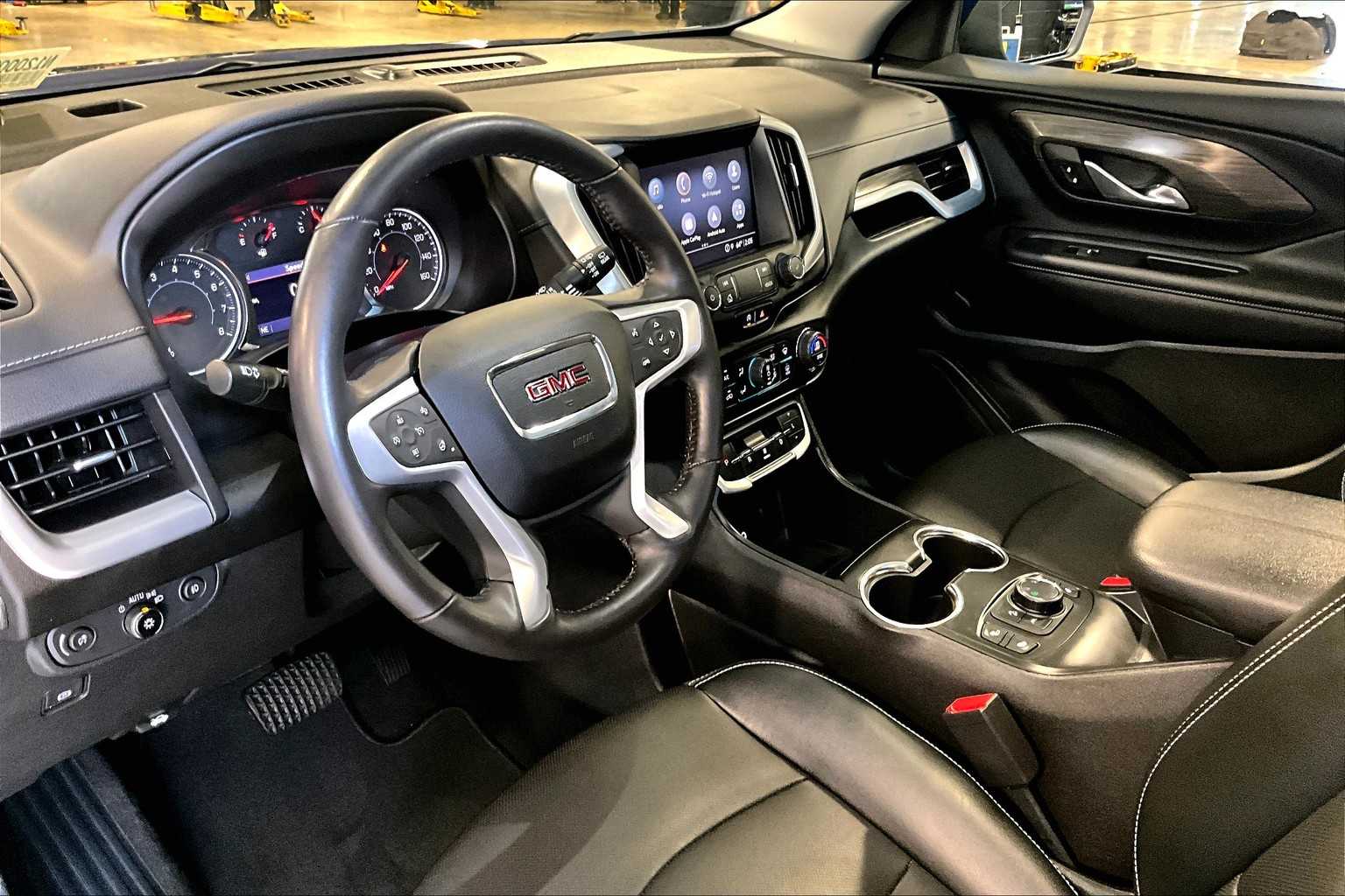 2022 GMC Terrain SLT - Photo 8