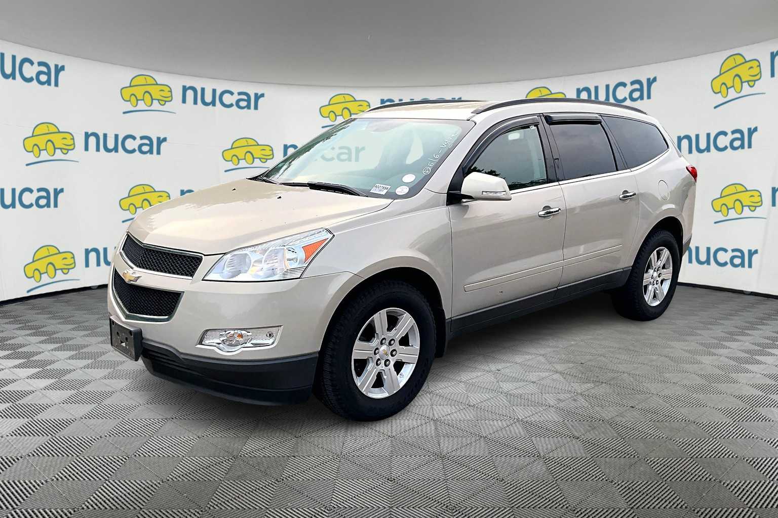 2011 Chevrolet Traverse LT w/1LT - Photo 2