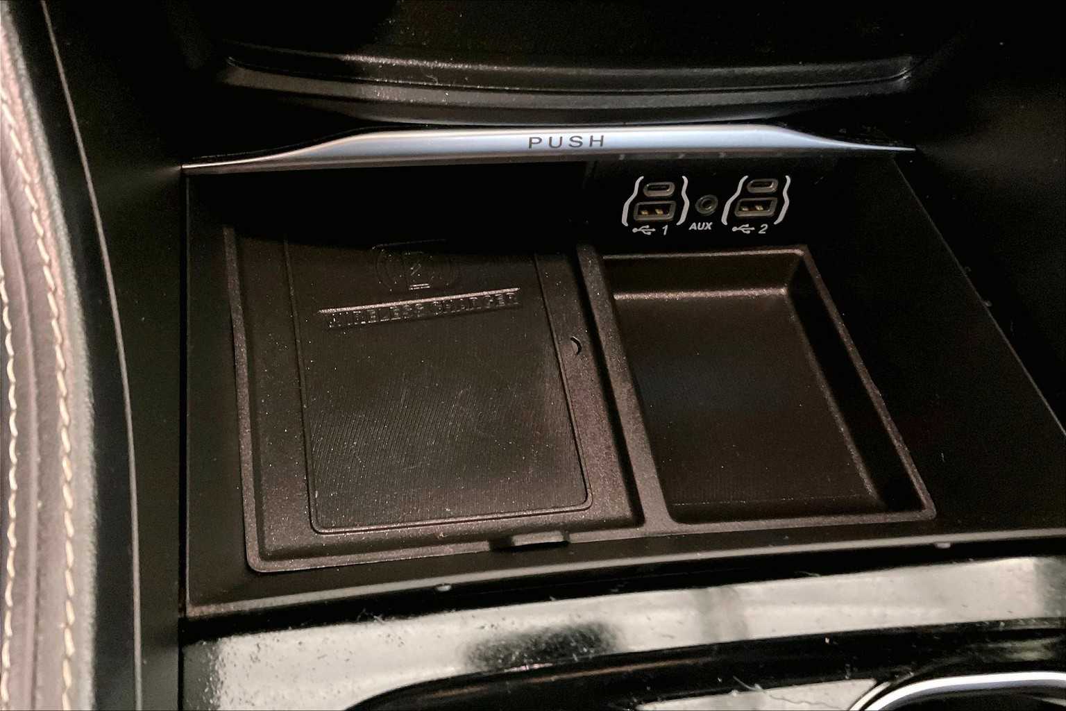 2022 Chrysler Pacifica Hybrid Limited - Photo 28