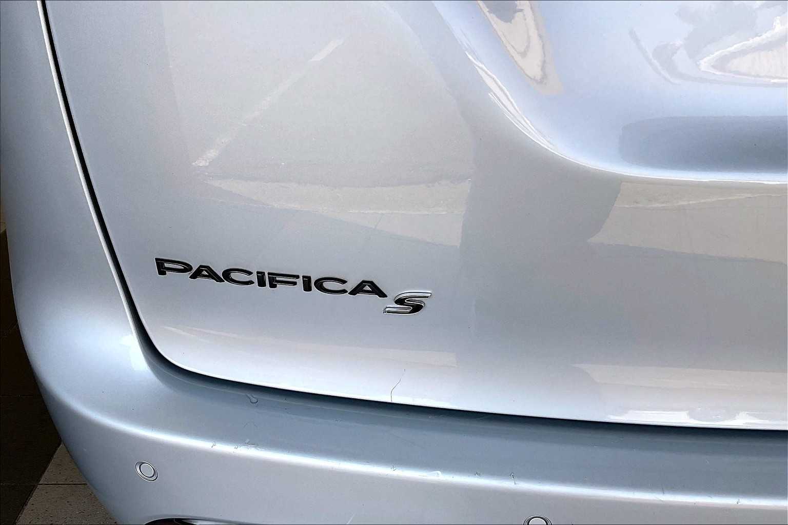 2022 Chrysler Pacifica Hybrid Limited - Photo 29