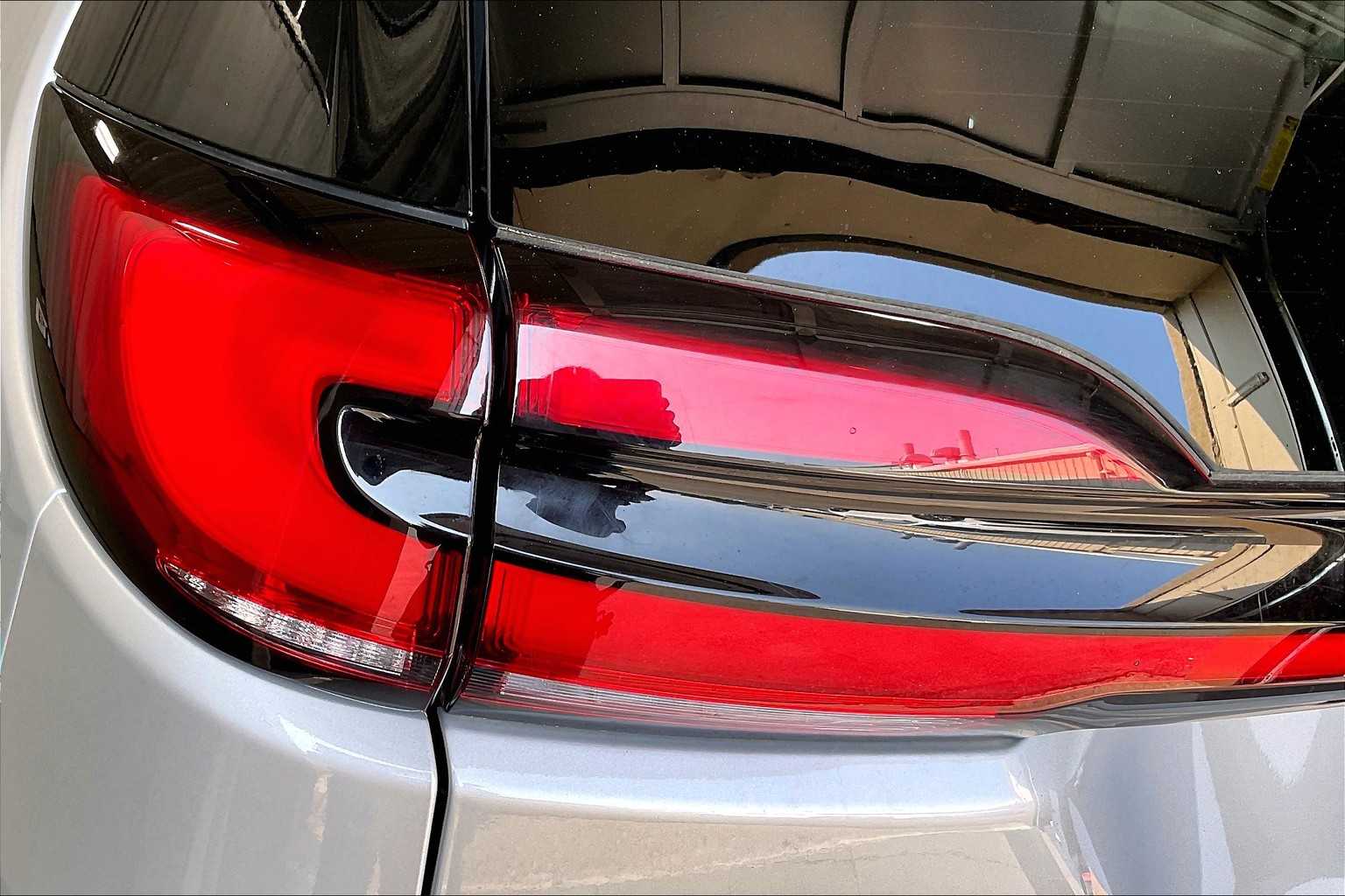 2022 Chrysler Pacifica Hybrid Limited - Photo 34