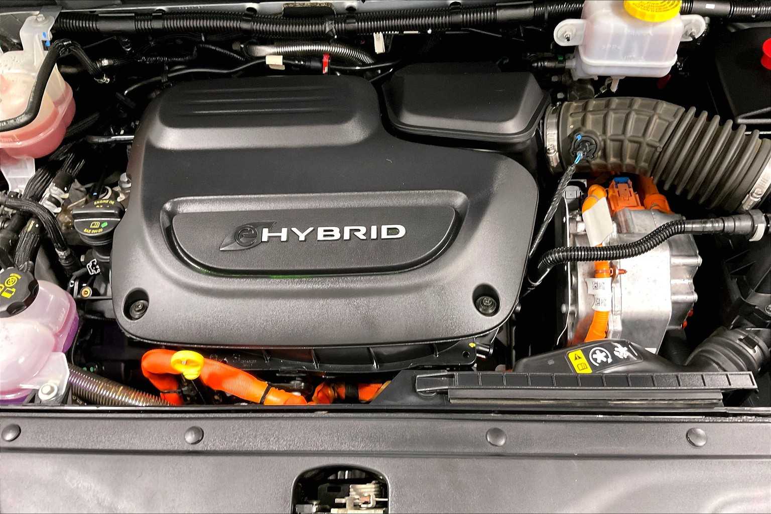 2022 Chrysler Pacifica Hybrid Limited - Photo 35