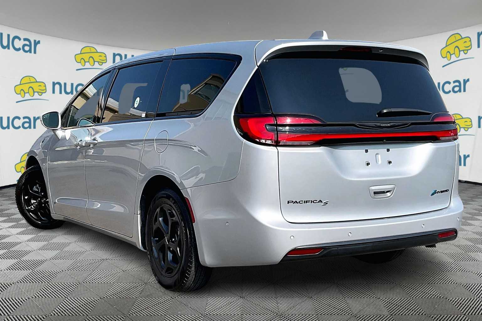 2022 Chrysler Pacifica Hybrid Limited - Photo 4