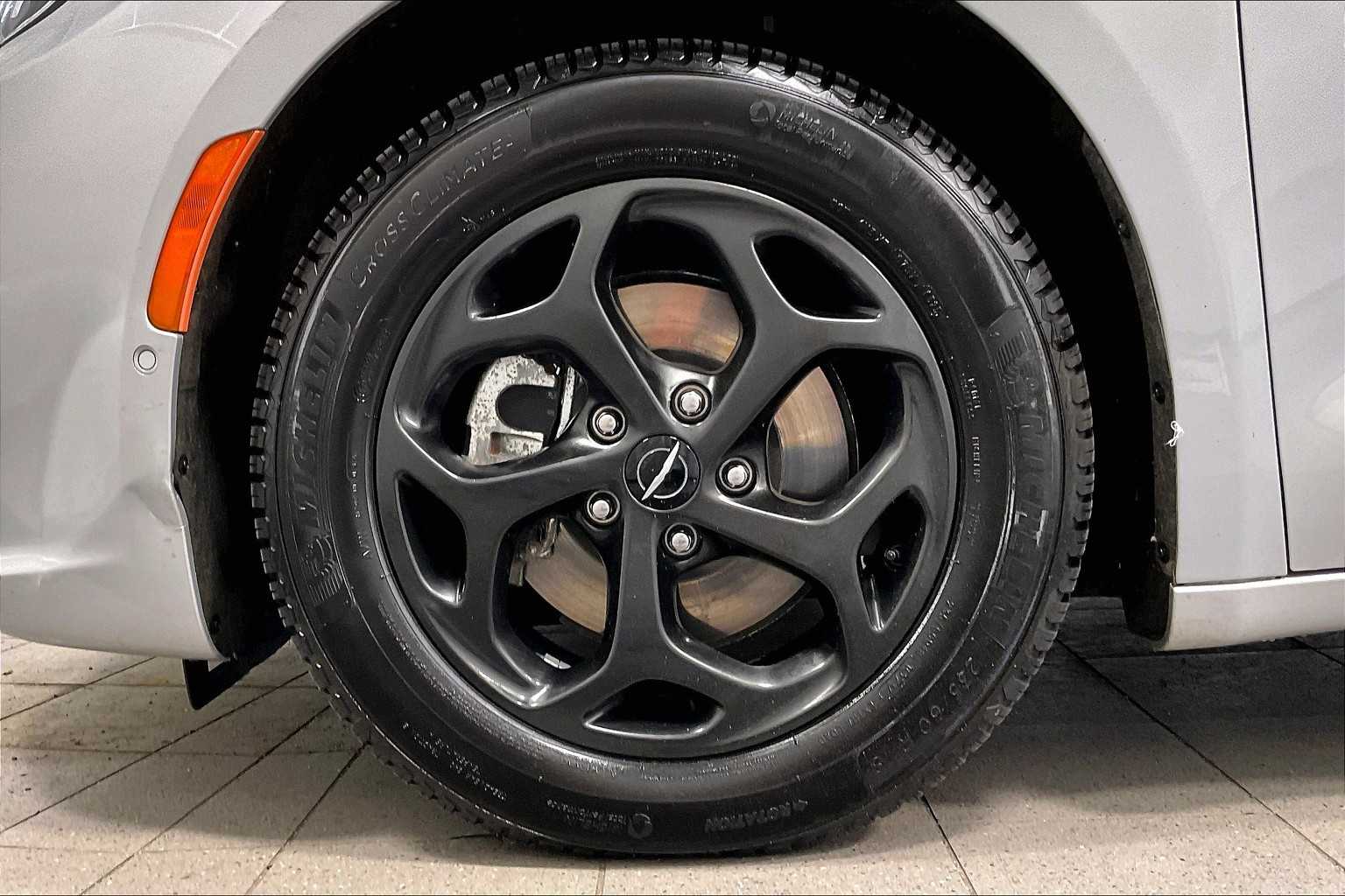 2022 Chrysler Pacifica Hybrid Limited - Photo 7